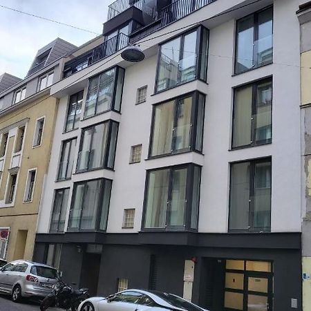 Betariel'Com Akh University Wien Eksteriør billede